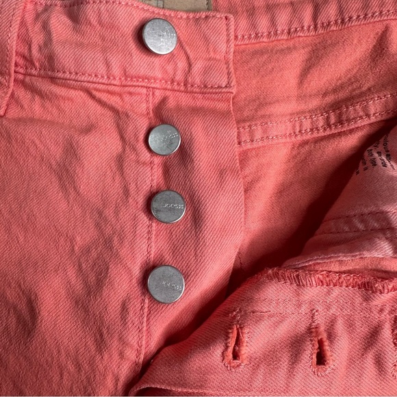 Joe’s Jeans “The Jessie” Shorts. Size 26 - Picture 4 of 8